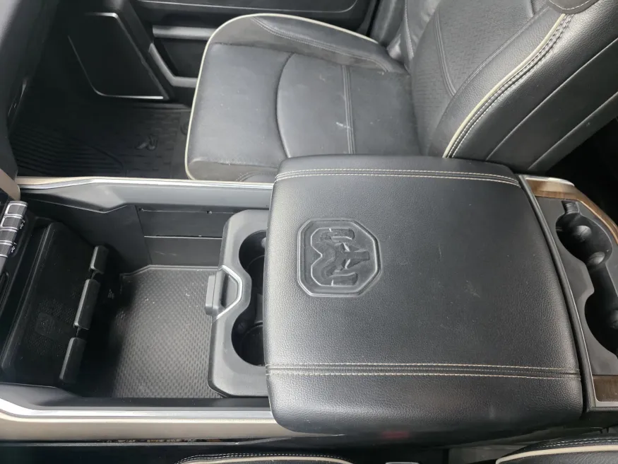 2022 RAM 3500 Laramie | Photo 24 of 28