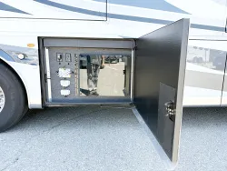 2026 Newmar London Aire 4551 | Thumbnail Photo 30 of 34