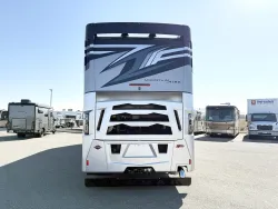 2026 Newmar Mountain Aire 4118 | Thumbnail Photo 21 of 31