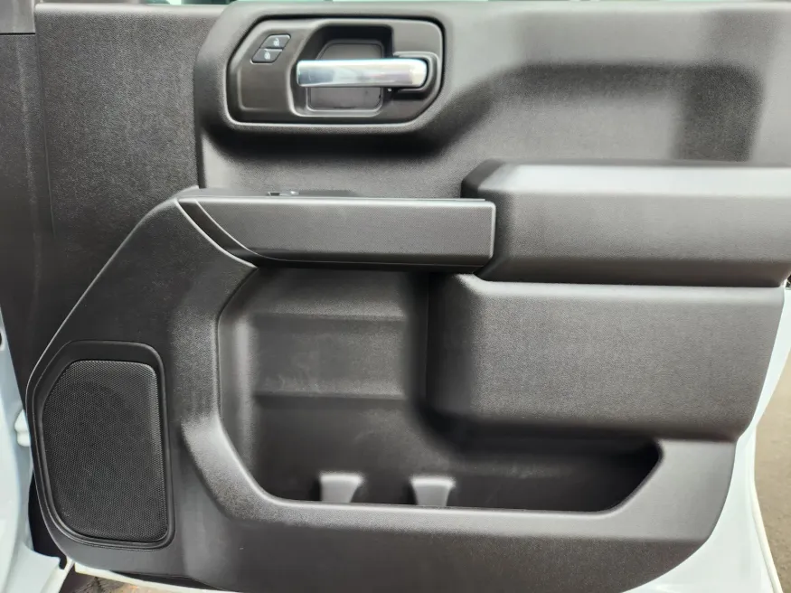 2024 GMC Sierra 2500HD Pro | Photo 16 of 29