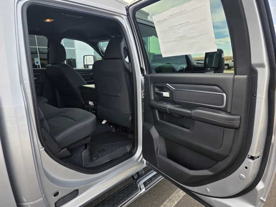 2026 RAM 2500 Big Horn | Photo 13 of 25