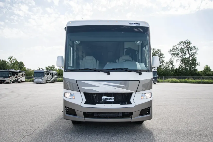 2026 Newmar Bay Star Sport 3014 | Photo 5 of 22