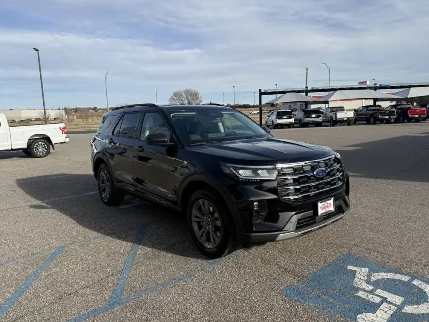 2026 Ford Explorer | Photo 3 of 24