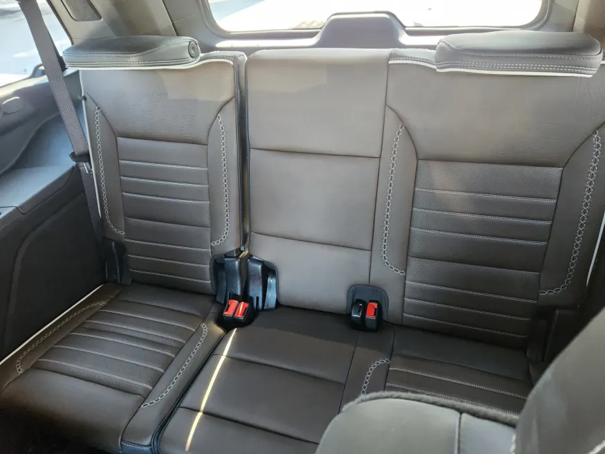 2025 GMC Yukon Denali Ultimate | Photo 21 of 24