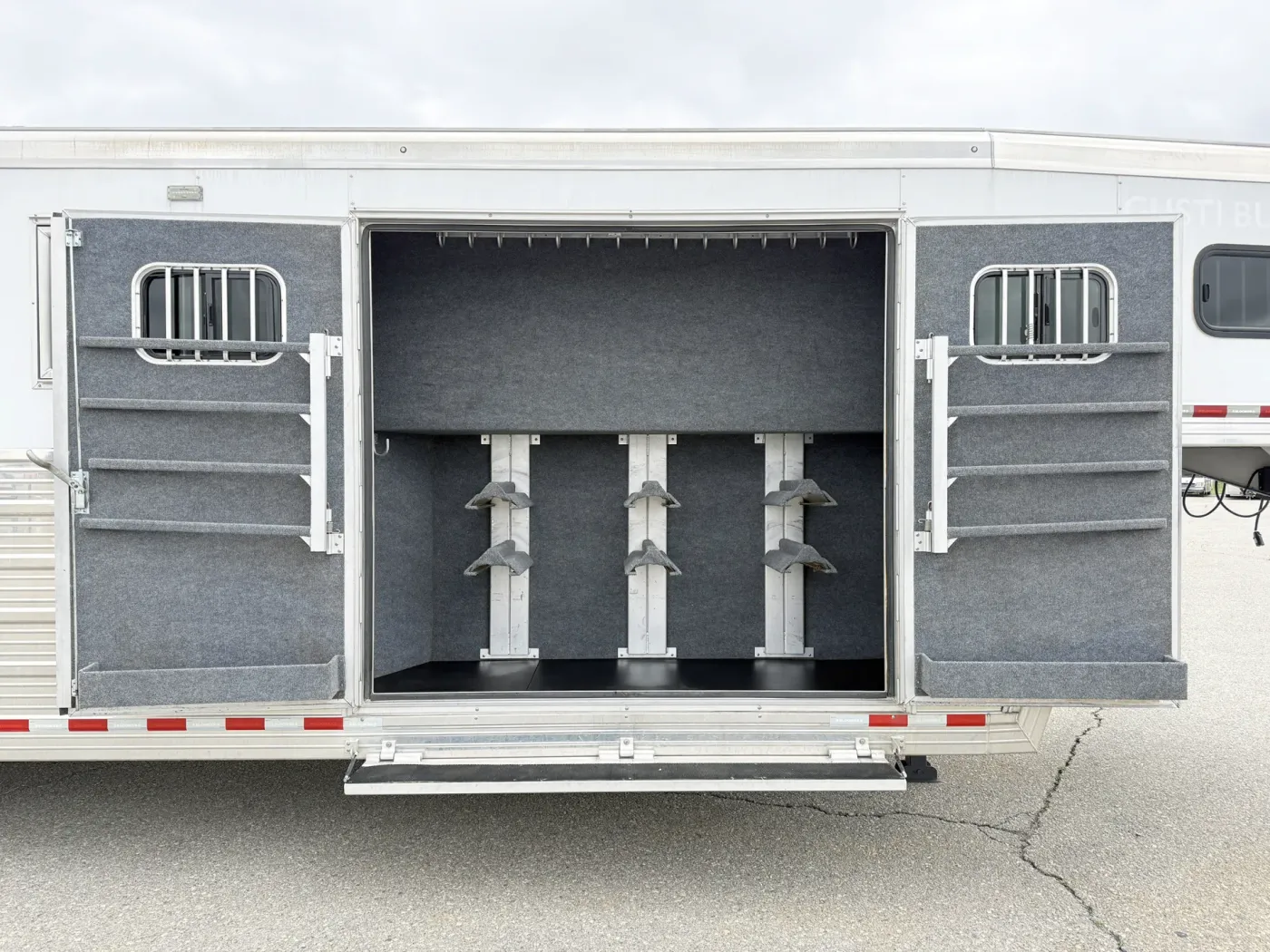 2020 Bloomer 6HGN | Photo 3 of 19