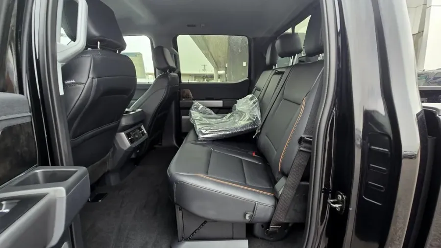 2026 Ford Super Duty F-250 | Photo 33 of 35