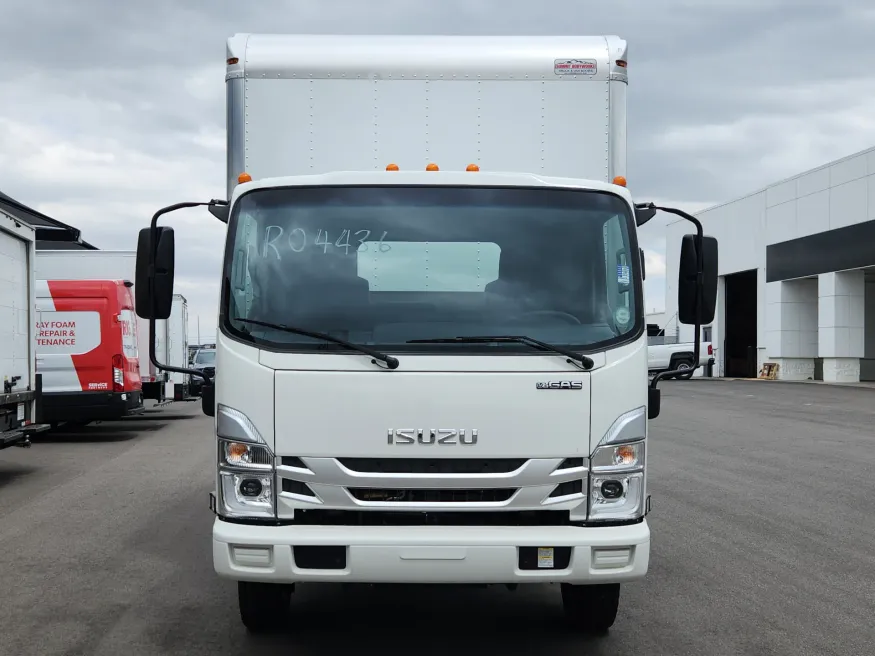 2025 Isuzu NRR-GAS 18&#039; BOX VAN | Photo 1 of 7