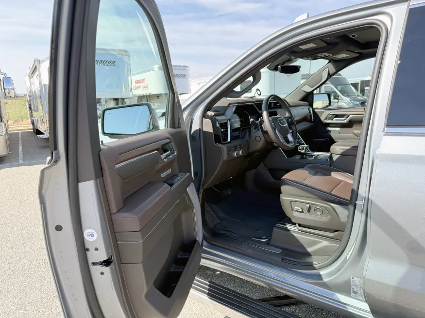 2024 GMC Sierra 1500 Denali | Photo 4 of 24