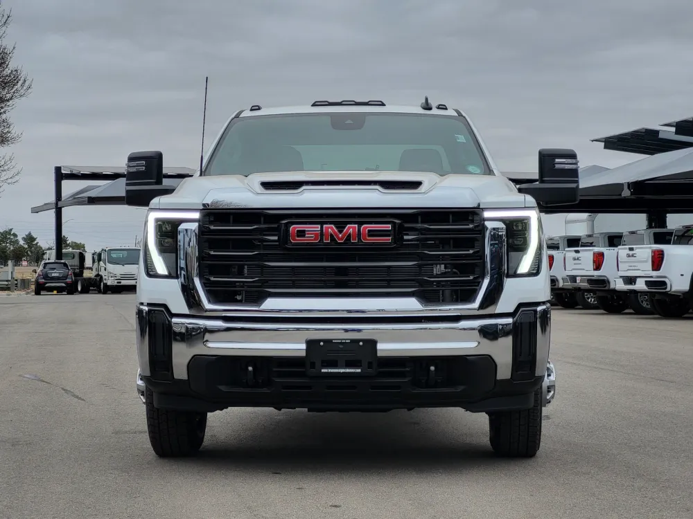2026 GMC Sierra 3500HD CC Pro