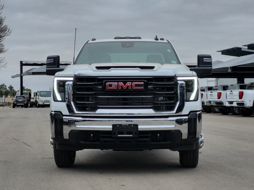 2026 GMC Sierra 3500HD CC Pro 