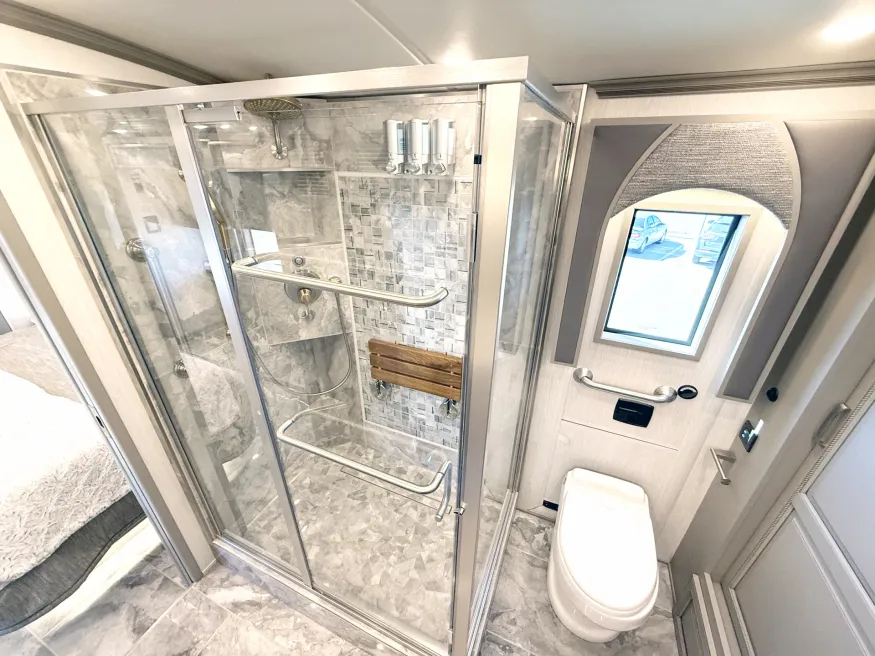 2026 Newmar Essex 4551 | Photo 17 of 33