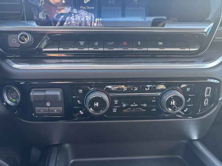 2026 Chevrolet Silverado 2500HD LTZ | Photo 16 of 19