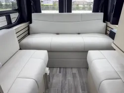 2026 Pleasure-way Ontour 2.2 AWD | Thumbnail Photo 19 of 21