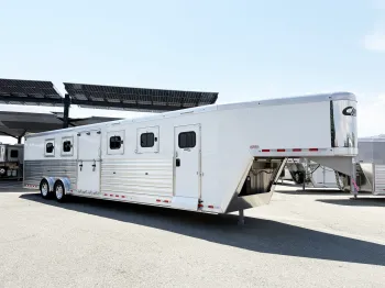 2026 Cimarron Norstar 4HGN Head to Head