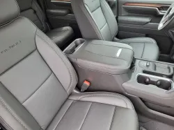 2026 GMC Sierra 2500HD Denali | Thumbnail Photo 12 of 25