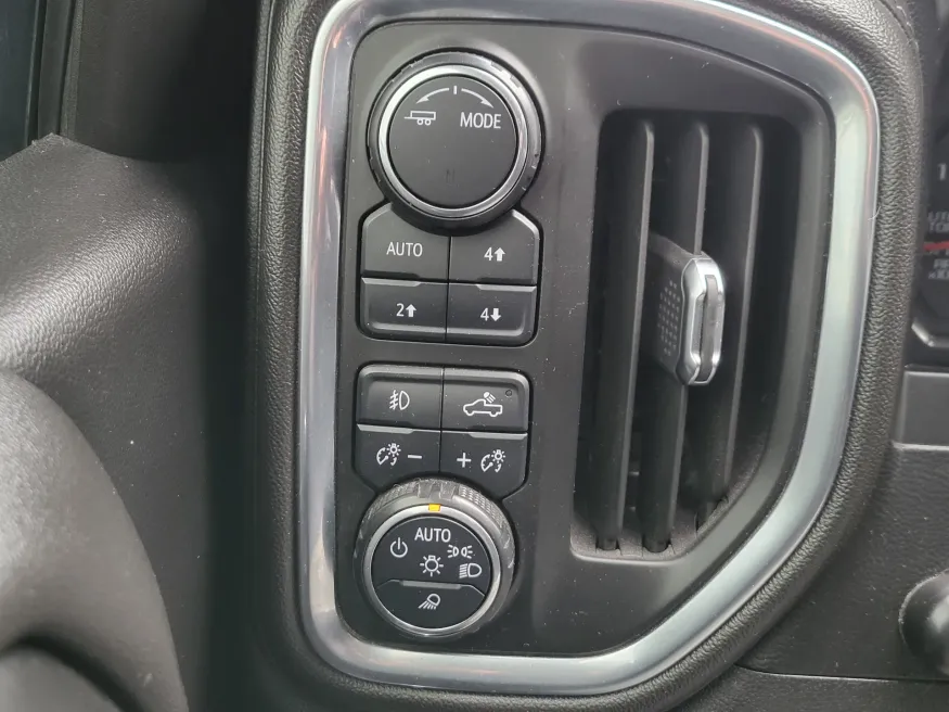 2020 Chevrolet Silverado 1500 LT Trail Boss | Photo 26 of 37