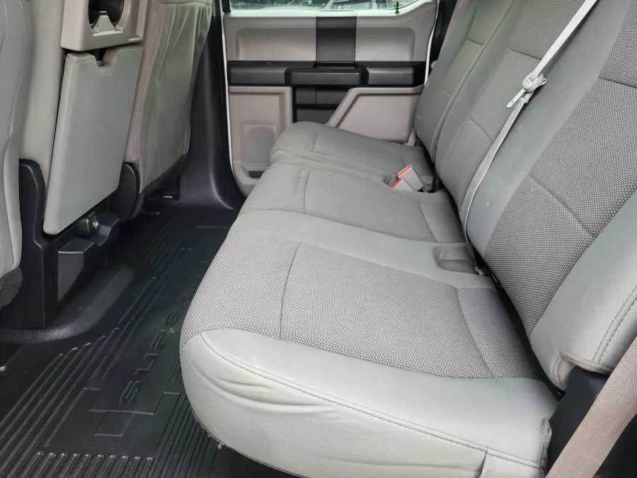 2019 Ford Super Duty F-350 SRW | Photo 19 of 23