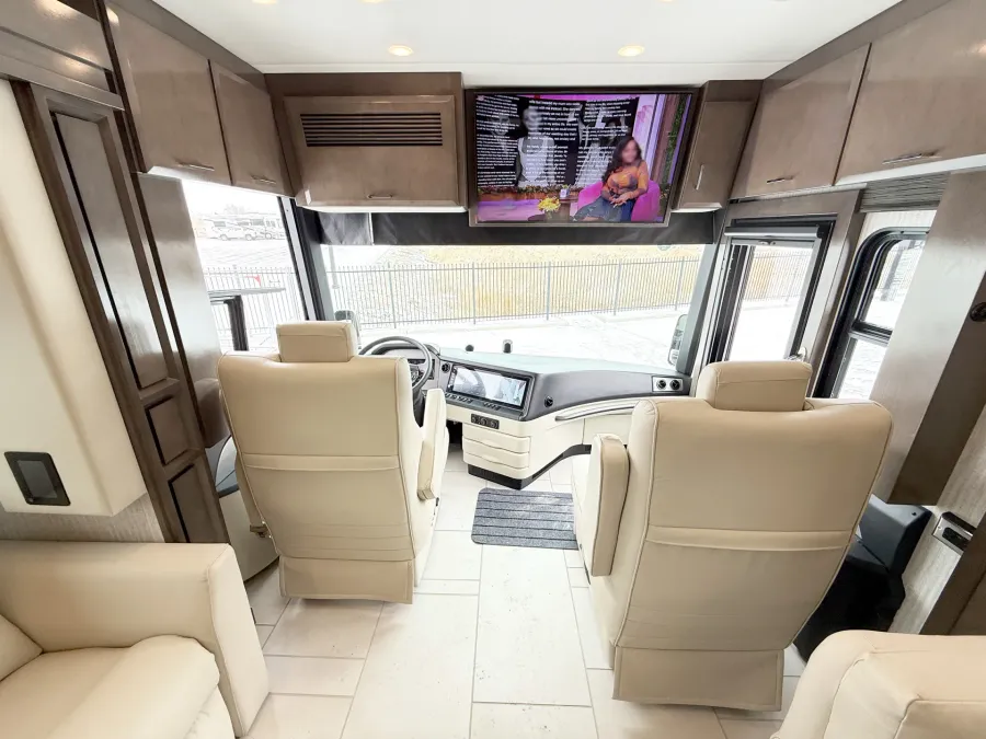 2026 Newmar Mountain Aire 3825 | Photo 6 of 28