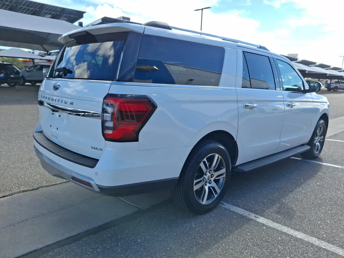 2024 Ford Expedition Max Limited | Photo 4 of 24