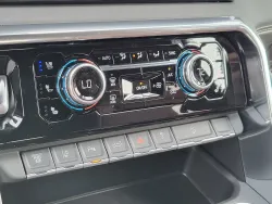 2026 GMC Sierra 2500HD Denali Ultimate | Thumbnail Photo 16 of 25