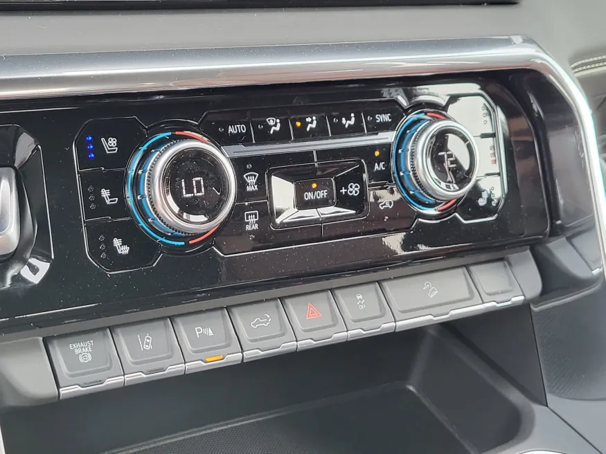 2026 GMC Sierra 2500HD Denali Ultimate | Photo 16 of 25
