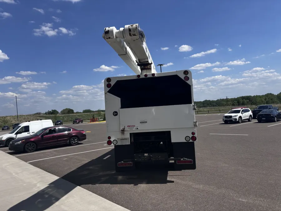 2007 Freightliner M2 106 | Photo 7 of 22