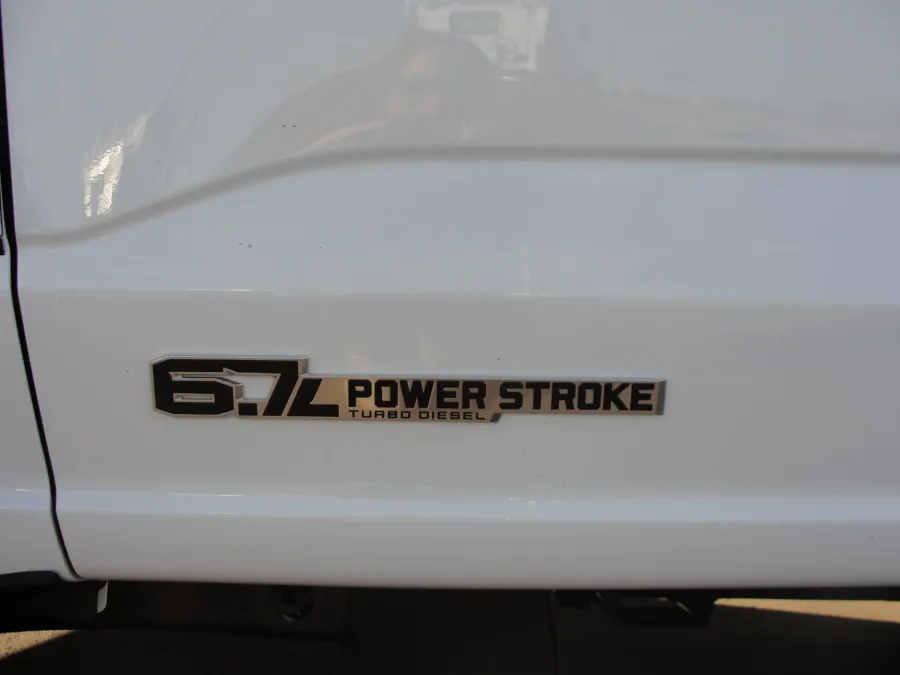 2026 Ford F-550 | Photo 7 of 31