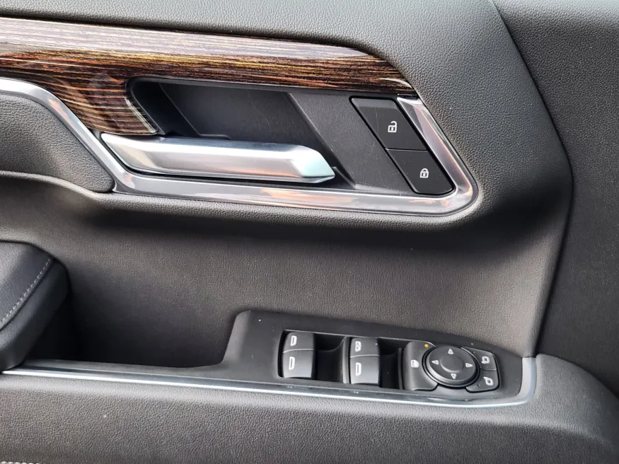 2026 GMC Sierra 1500 Elevation | Photo 16 of 23