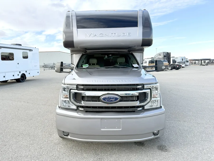 2023 Thor Magnitude SV34 | Photo 21 of 26