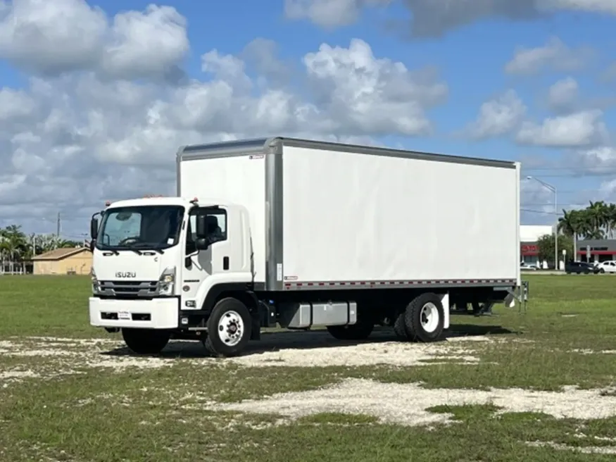 2025 Isuzu FTR | Photo 1 of 2