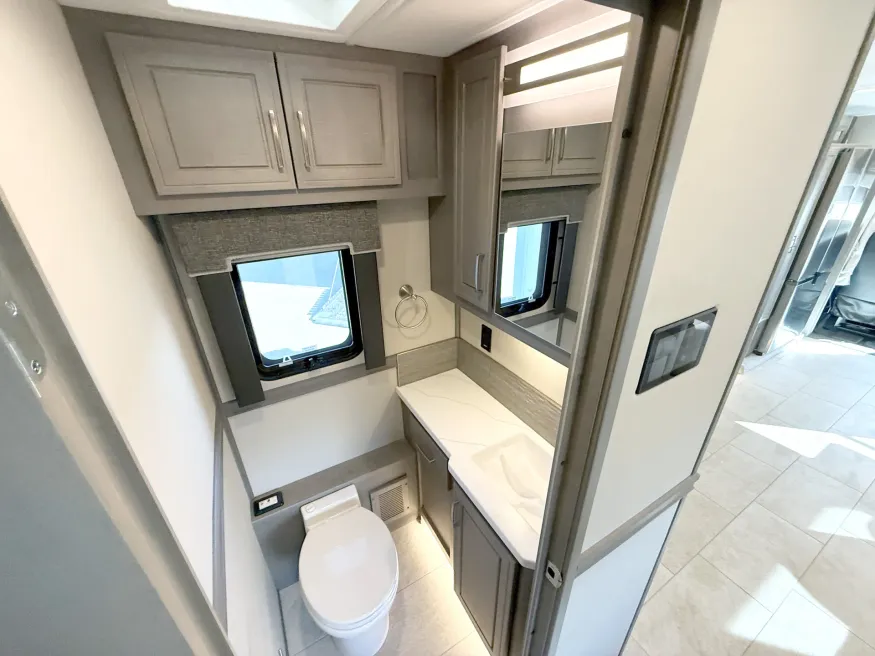 2026 Renegade Explorer 40ERB | Photo 12 of 29