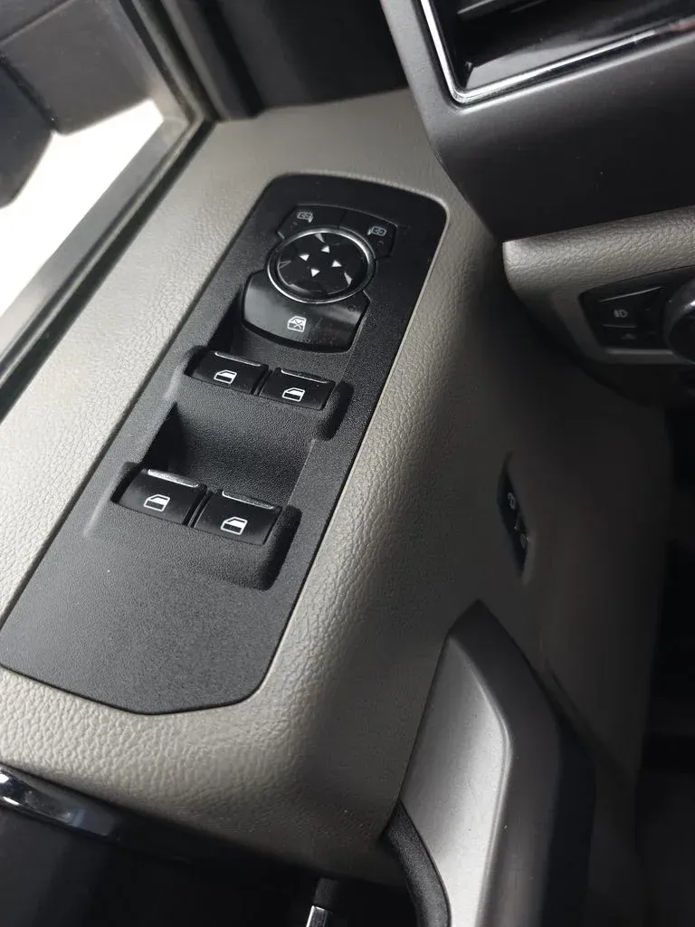 2019 Ford F-150 | Photo 12 of 30