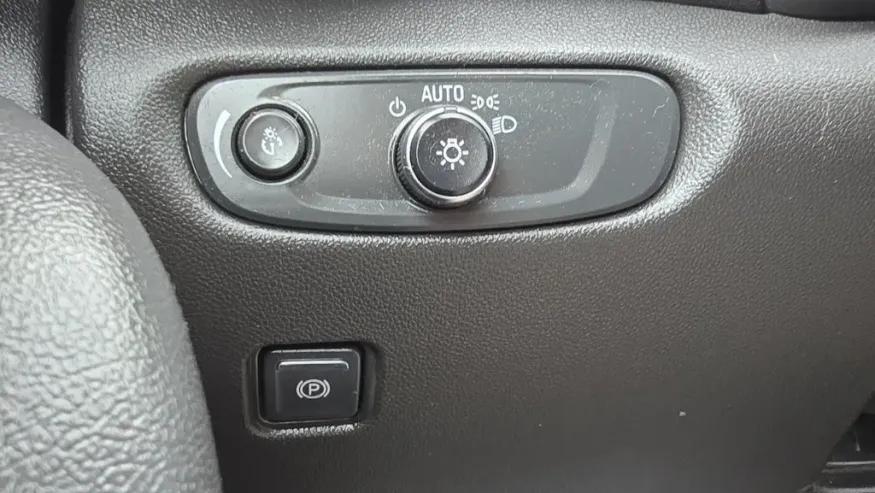 2023 Chevrolet Blazer | Photo 13 of 32