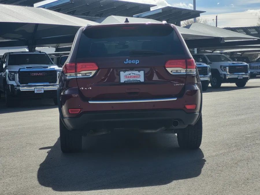 2017 Jeep Grand Cherokee Limited | Photo 5 of 32