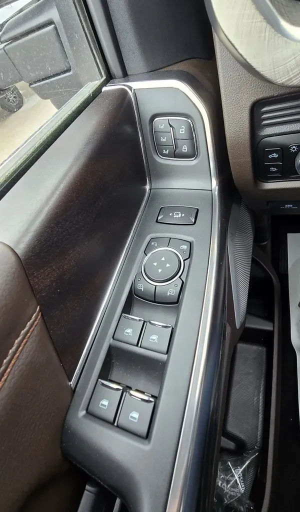 2026 Ford Super Duty F-250 | Photo 24 of 43