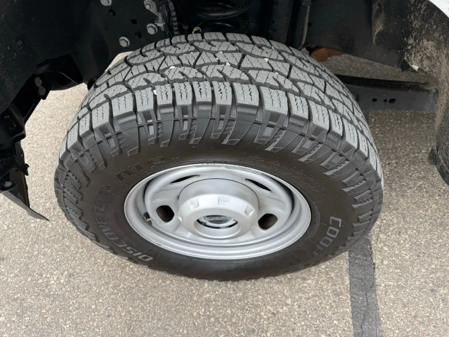 2024 Ford Super Duty F-250 XL | Photo 17 of 20