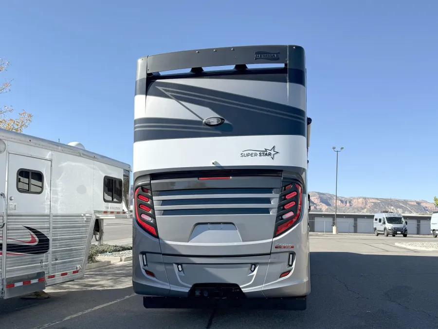 2026 Newmar Super Star 4159 | Photo 18 of 34