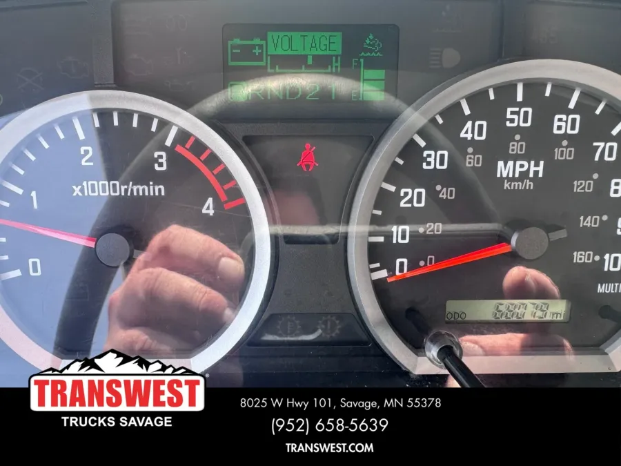 2020 Isuzu NPR | Photo 9 of 18