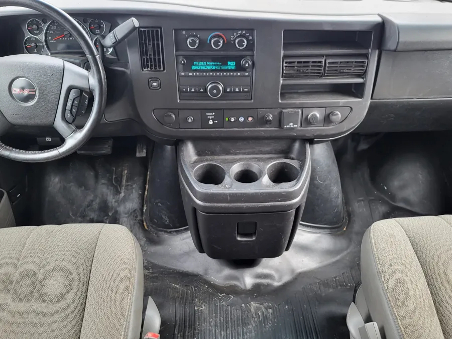 2020 GMC Savana Commercial Cutaway CUTWAY | Photo 18 of 20