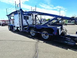 2023 Peterbilt 389 | Thumbnail Photo 15 of 34