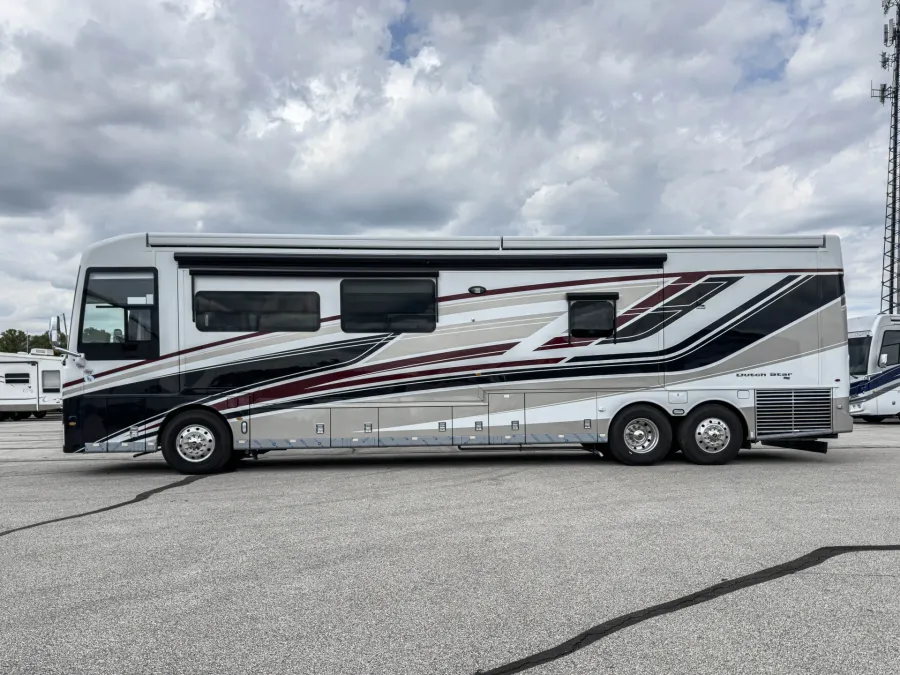 2026 Newmar Dutch Star 4369 | Photo 1 of 43