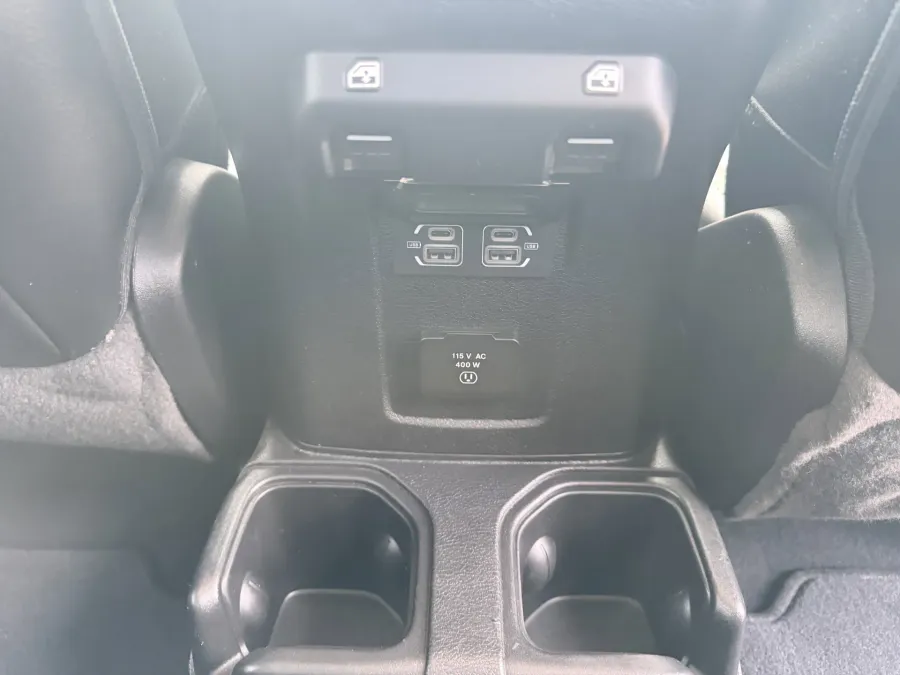 2023 Jeep Gladiator High Altitude | Photo 9 of 18