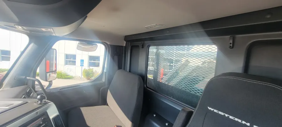 2024 Western Star 47X | Photo 17 of 17