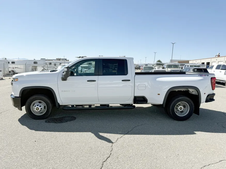 2020 Chevrolet 3500 | Photo 3 of 20