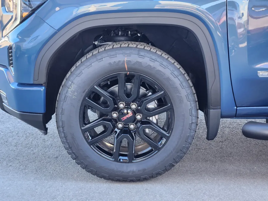 2026 GMC Sierra 1500 Elevation | Photo 21 of 29