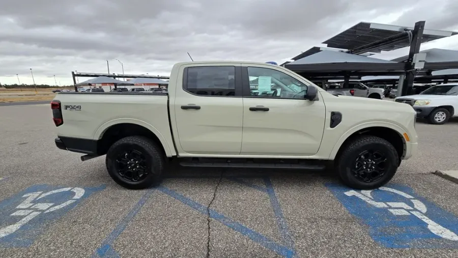 2025 Ford Ranger | Photo 4 of 21