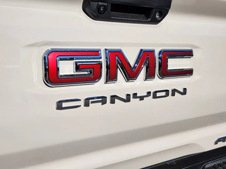 2026 GMC Canyon 4WD AT4X | Photo 13 of 29