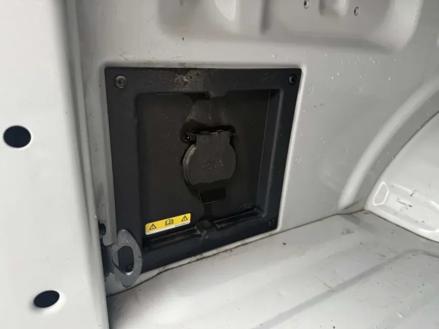 2023 Ford F-150 | Photo 9 of 31