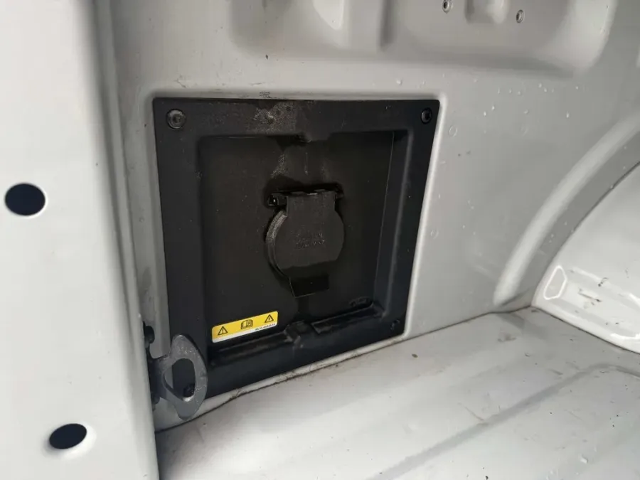 2023 Ford F-150 | Photo 9 of 31