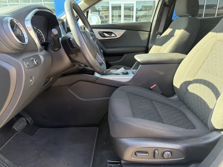 2020 Chevrolet Blazer LT | Photo 15 of 16